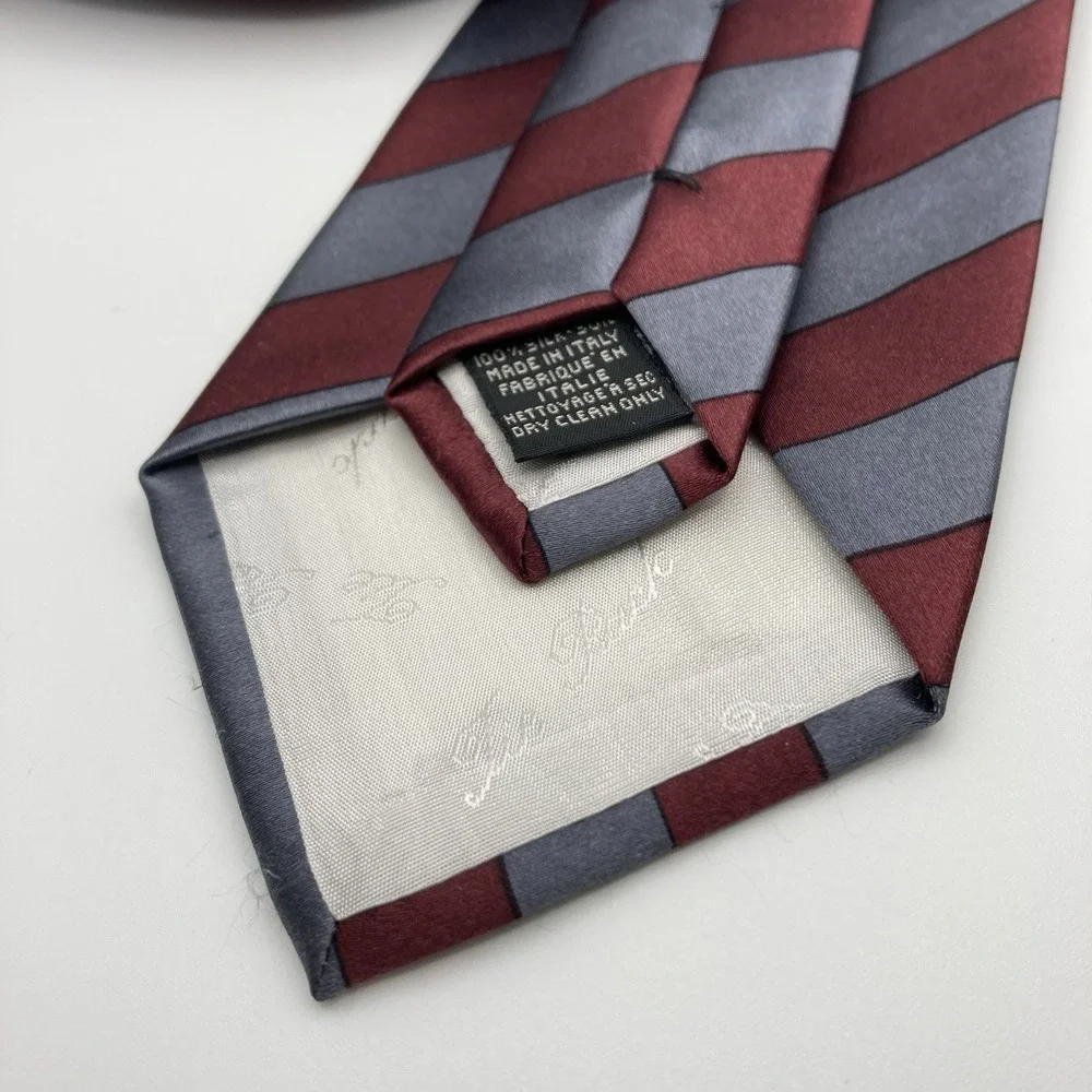 Classic Red & Grey Diagonal Stripe Pattern‎ Luca Franzini Silk Necktie